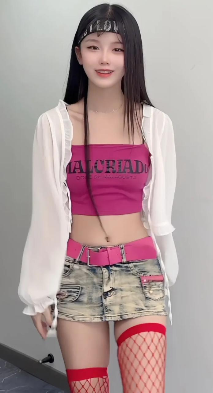 萱福晋的维密圈图片,每一张都是甜美惊喜 萱福晋的维密圈图片,每一张都是甜美惊喜