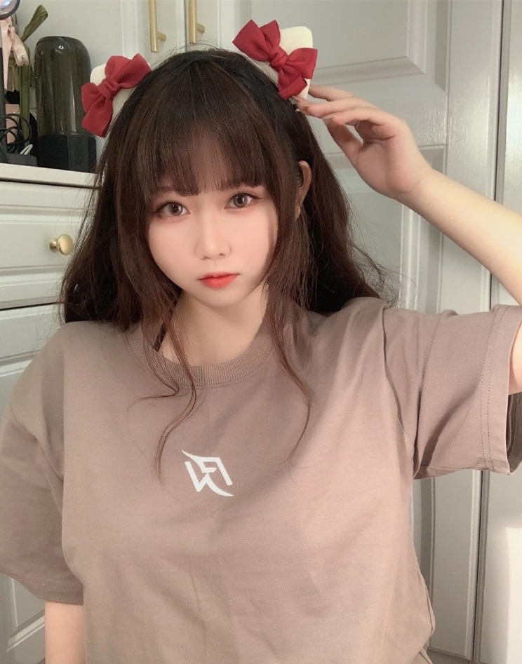 是依酱吖日常穿搭集合，值得记录的每个瞬间