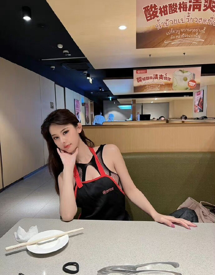 颜值微博博主阿朱505首秀,一场视觉盛宴