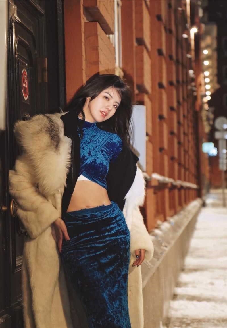 颜值微博博主阿朱505首秀,一场视觉盛宴