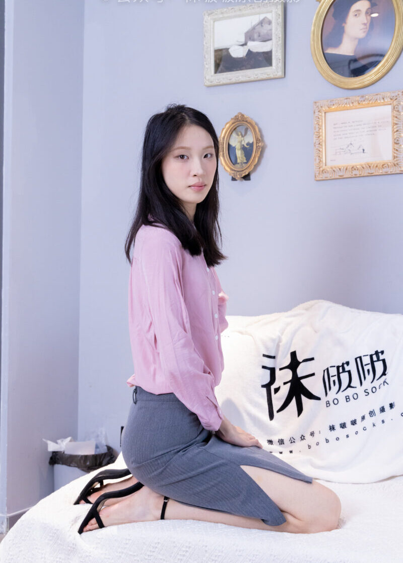 袜啵啵完整视频发布:雪糕的最新摄影作品 袜啵啵完整视频发布:雪糕的最新摄影作品