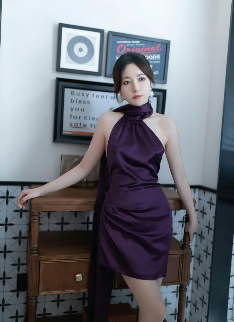 泡泡中的女神,鱼子酱Fish浴缸泡泡浴的诱人瞬间 泡泡中的女神,鱼子酱Fish浴缸泡泡浴的诱人瞬间