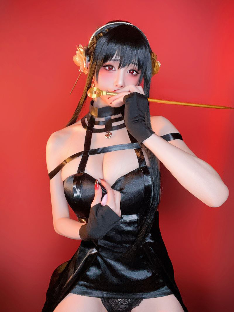 美少女水淼Aqua个人简介及惊艳约尔福杰coser