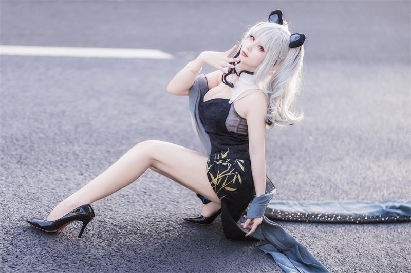 末夜787最新作品-舰长图食铁兽场照