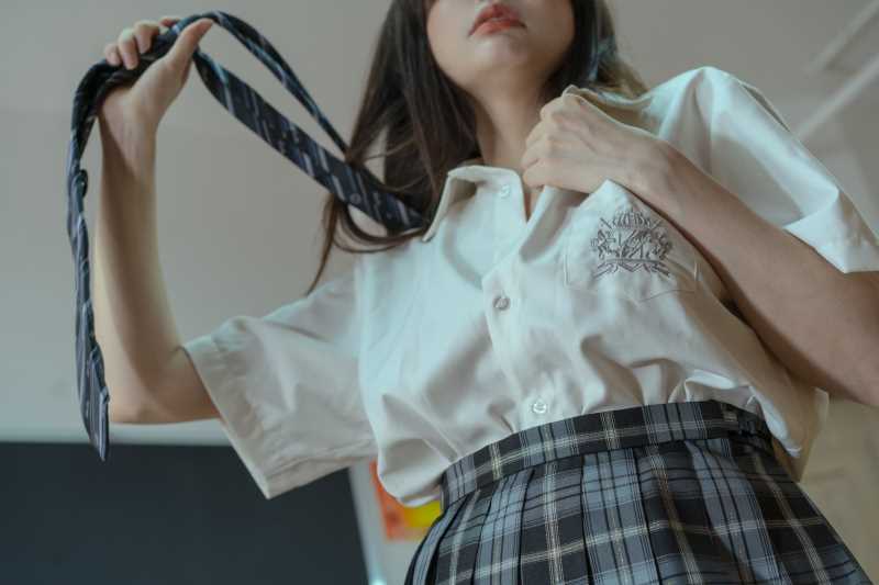 撩人又俏皮！秋和柯基演绎‘霸凌日记’的校园故事